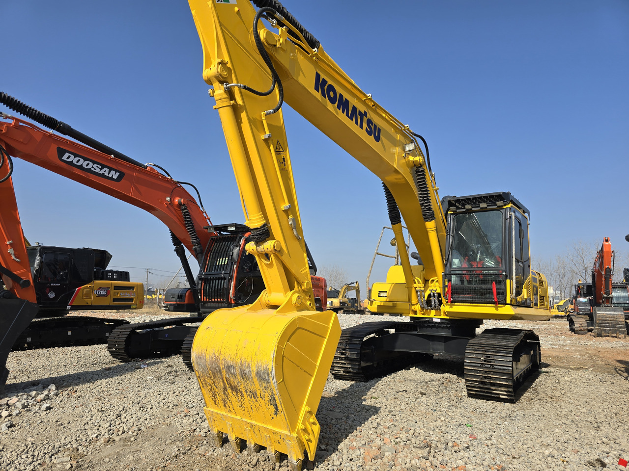 KOMATSU PC200-8 - Гусеничный экскаватор: фото 4 KOMATSU PC200-8 - Гусеничный экскаватор: фото 4