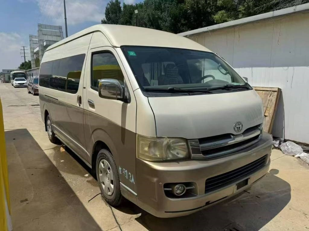 Toyota Hiace - Микроавтобус, Пассажирский фургон: фото 1 Toyota Hiace - Микроавтобус, Пассажирский фургон: фото 1