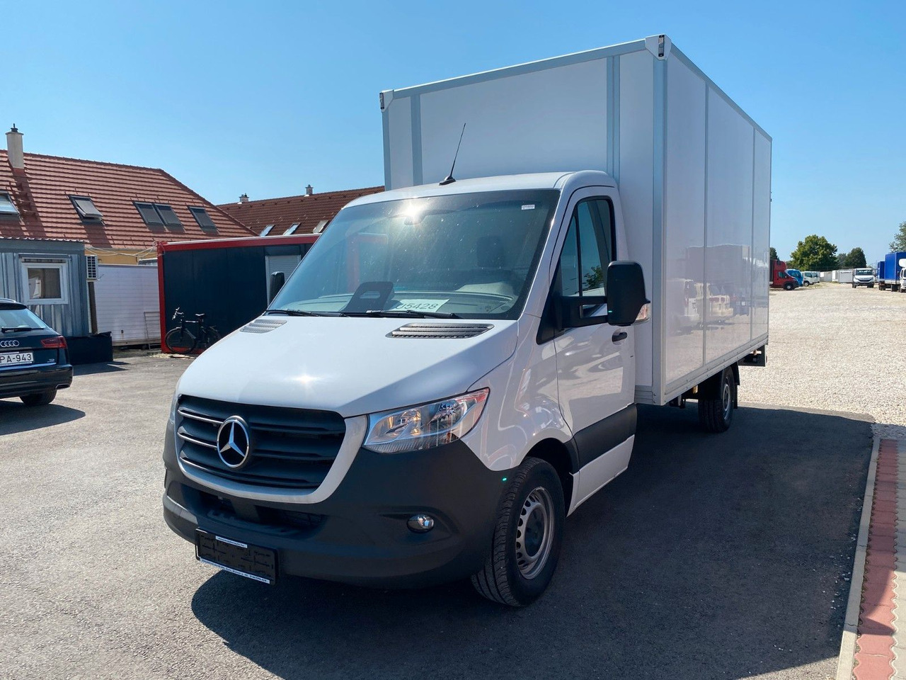Mercedes-Benz Sprinter 317 Koffer+LBW - Малотоннажный фургон: фото 1 Mercedes-Benz Sprinter 317 Koffer+LBW - Малотоннажный фургон: фото 1