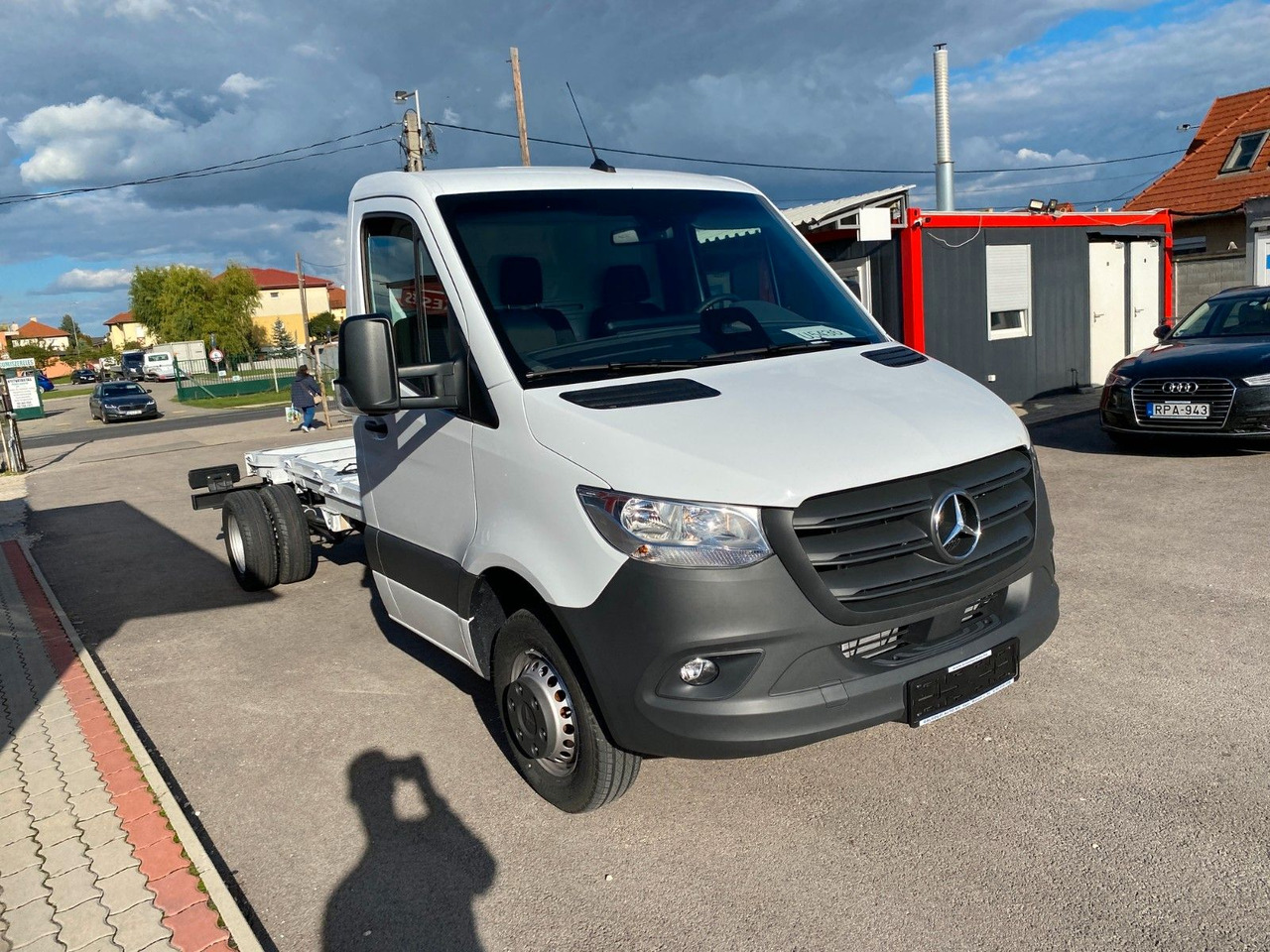 Mercedes-Benz Sprinter 319 Pritsche+Plane 3,5T Anhängelast - Тентованный фургон: фото 2 Mercedes-Benz Sprinter 319 Pritsche+Plane 3,5T Anhängelast - Тентованный фургон: фото 2