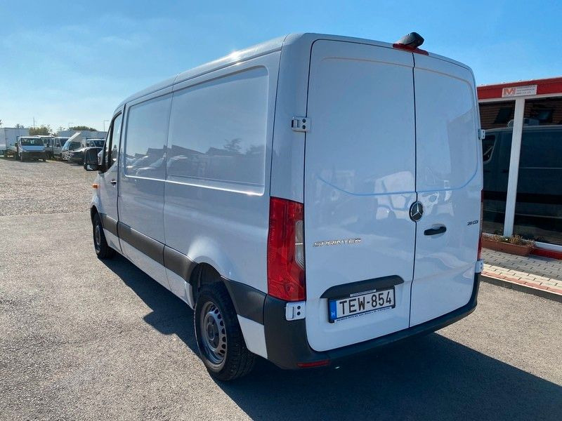Mercedes-Benz Sprinter III Kasten FWD 211/215 CDI FWD L2 - Малотоннажный рефрижератор: фото 4 Mercedes-Benz Sprinter III Kasten FWD 211/215 CDI FWD L2 - Малотоннажный рефрижератор: фото 4