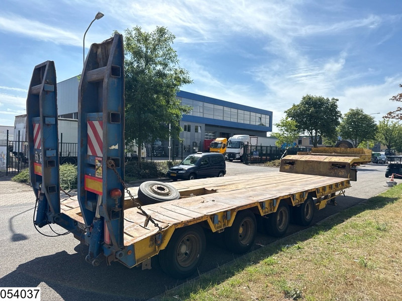 ACTM Lowbed 70.000 KG, 2,5mtr + 2x 0,35 mtr - Низкорамный полуприцеп: фото 3 ACTM Lowbed 70.000 KG, 2,5mtr + 2x 0,35 mtr - Низкорамный полуприцеп: фото 3