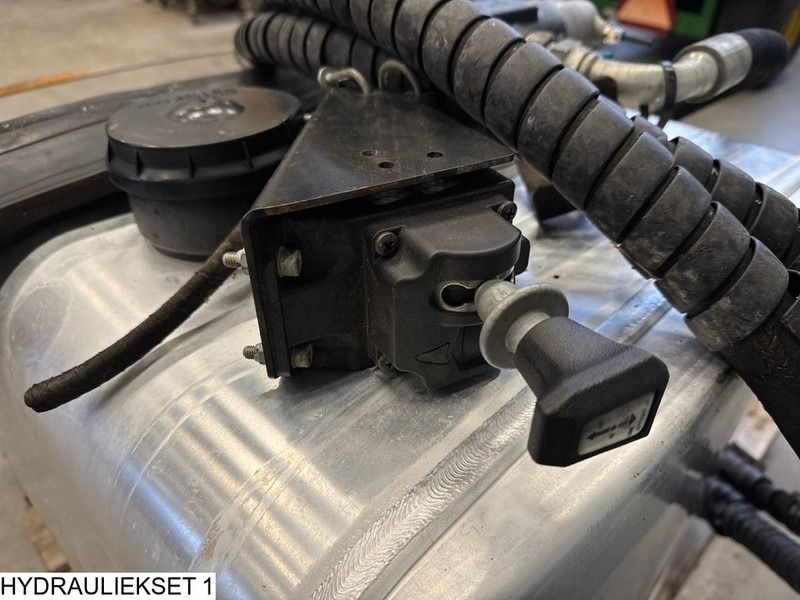 Afhymat Pump, tank and hydraulic hoses - Бак для гидравлической жидкости для Грузовиков: фото 5 Afhymat Pump, tank and hydraulic hoses - Бак для гидравлической жидкости для Грузовиков: фото 5