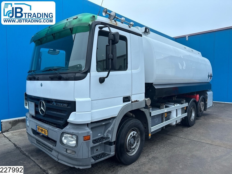 Mercedes-Benz Actros 2532 6x2, EURO 5, 23600 Liter, 5 Comp, LAG - Грузовик-цистерна: фото 1 Mercedes-Benz Actros 2532 6x2, EURO 5, 23600 Liter, 5 Comp, LAG - Грузовик-цистерна: фото 1
