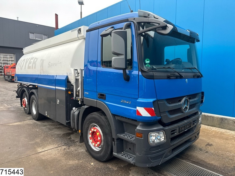 Mercedes-Benz Actros 2541 6x2, EURO 5, ADR, 20.550 Liter, 4 Comp - Грузовик-цистерна: фото 3 Mercedes-Benz Actros 2541 6x2, EURO 5, ADR, 20.550 Liter, 4 Comp - Грузовик-цистерна: фото 3