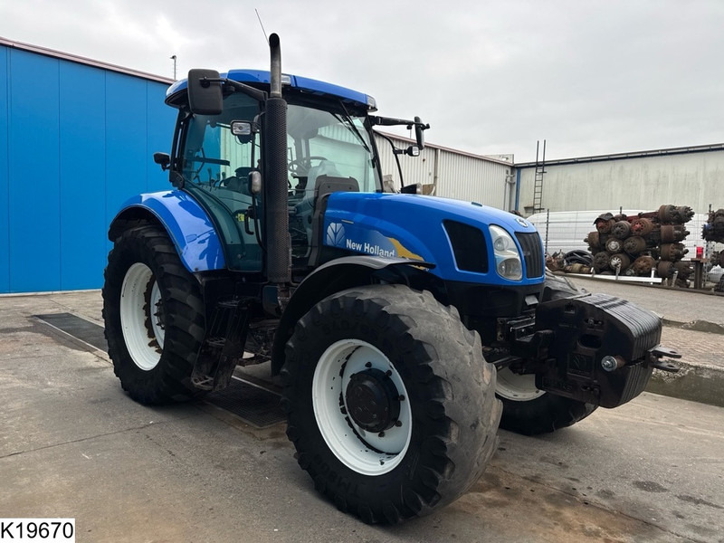 New Holland T6080 - Трактор: фото 4 New Holland T6080 - Трактор: фото 4