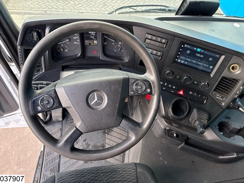 Фото интерьера 2: Тягач Mercedes-Benz Arocs 2645 6X4, EURO 6, Retarder, Hydraulic