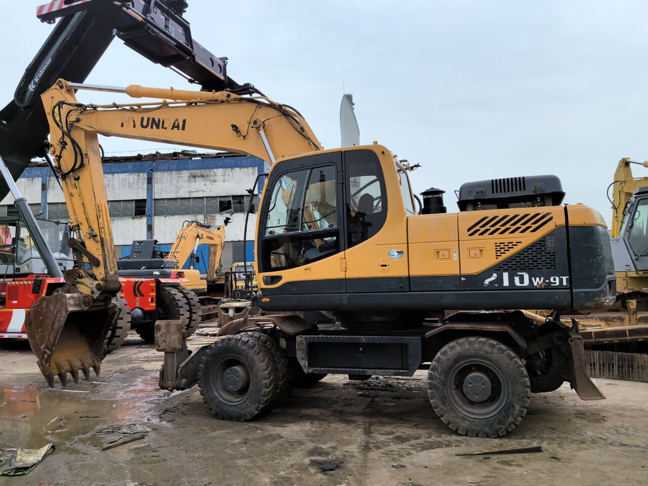 HYUNDAI ROBEX 210W-9S - Колёсный экскаватор: фото 3 HYUNDAI ROBEX 210W-9S - Колёсный экскаватор: фото 3