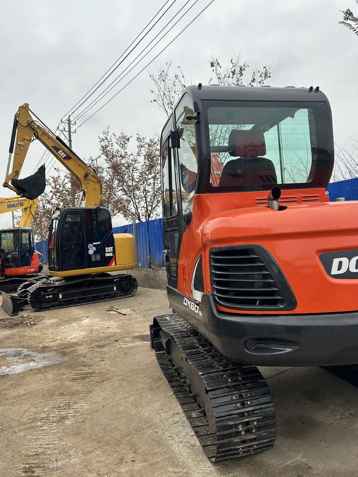 DOOSAN DX60 - Мини-экскаватор: фото 3 DOOSAN DX60 - Мини-экскаватор: фото 3