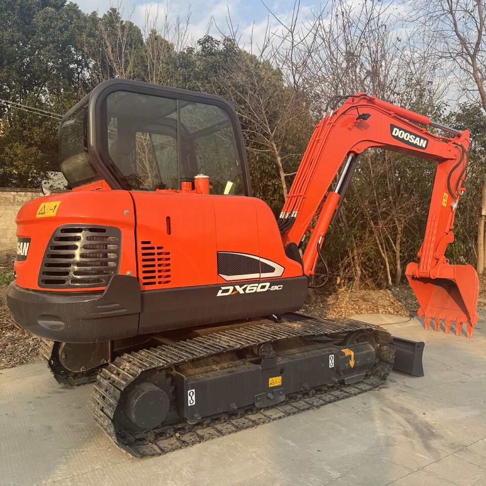 DOOSAN DX60 - Мини-экскаватор: фото 2 DOOSAN DX60 - Мини-экскаватор: фото 2