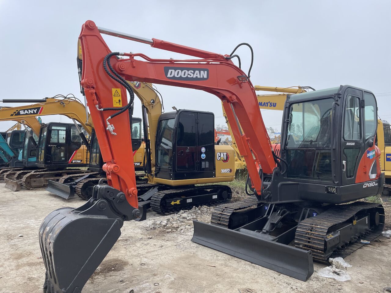 DOOSAN DX60 - Мини-экскаватор: фото 3 DOOSAN DX60 - Мини-экскаватор: фото 3