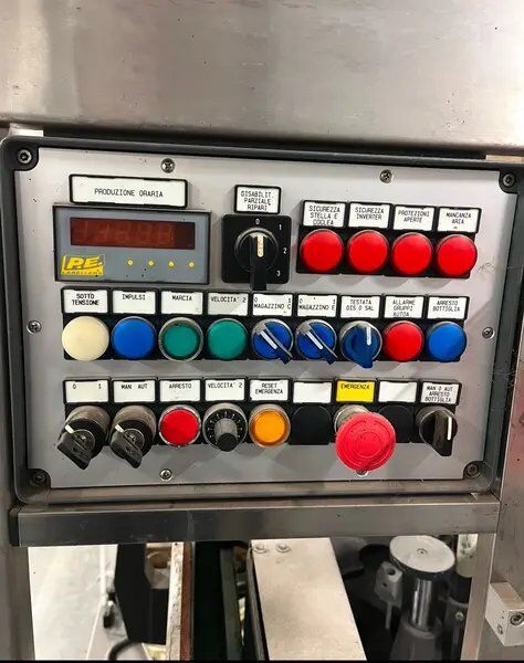 Used Labeling Machine PE LABELERS Universal Master - Этикетировщик: фото 3 Used Labeling Machine PE LABELERS Universal Master - Этикетировщик: фото 3