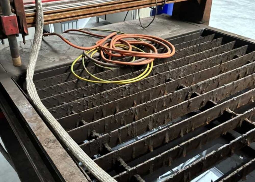 Swift-Cut Automation 3000-XP Plasma Cutting Machine - Металлообрабатывающий станок: фото 3 Swift-Cut Automation 3000-XP Plasma Cutting Machine - Металлообрабатывающий станок: фото 3