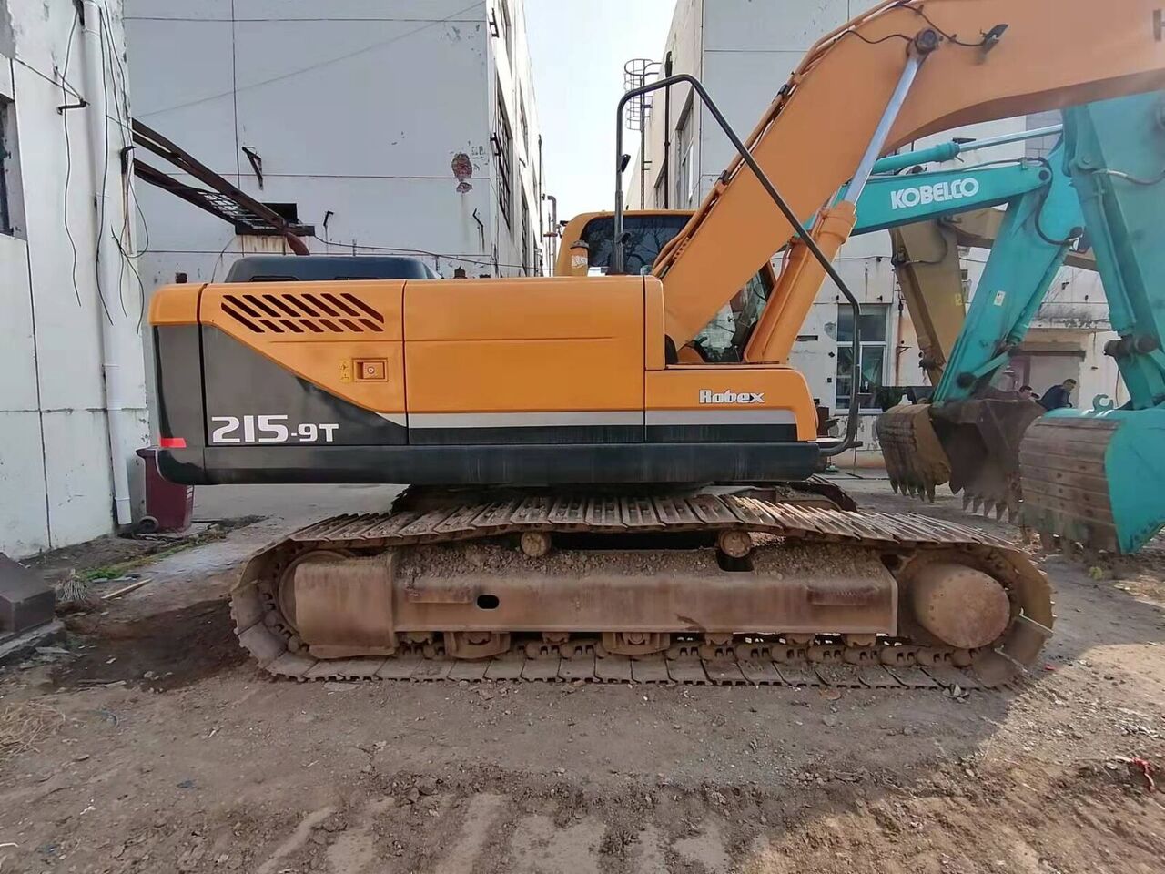 Hyundai R215 - Гусеничный экскаватор: фото 3 Hyundai R215 - Гусеничный экскаватор: фото 3