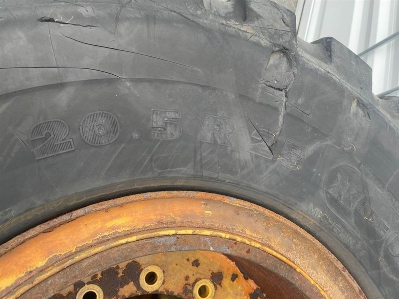 Hyundai HL740-9-Michelin 20.5R25-Tire/Reifen/Band - Шины и диски для Строительной техники: фото 5 Hyundai HL740-9-Michelin 20.5R25-Tire/Reifen/Band - Шины и диски для Строительной техники: фото 5
