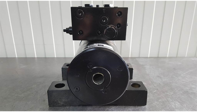 JLG - Helac L20-15-S - Rotary actuator/Drehantrieb - Гидравлика: фото 3 JLG - Helac L20-15-S - Rotary actuator/Drehantrieb - Гидравлика: фото 3