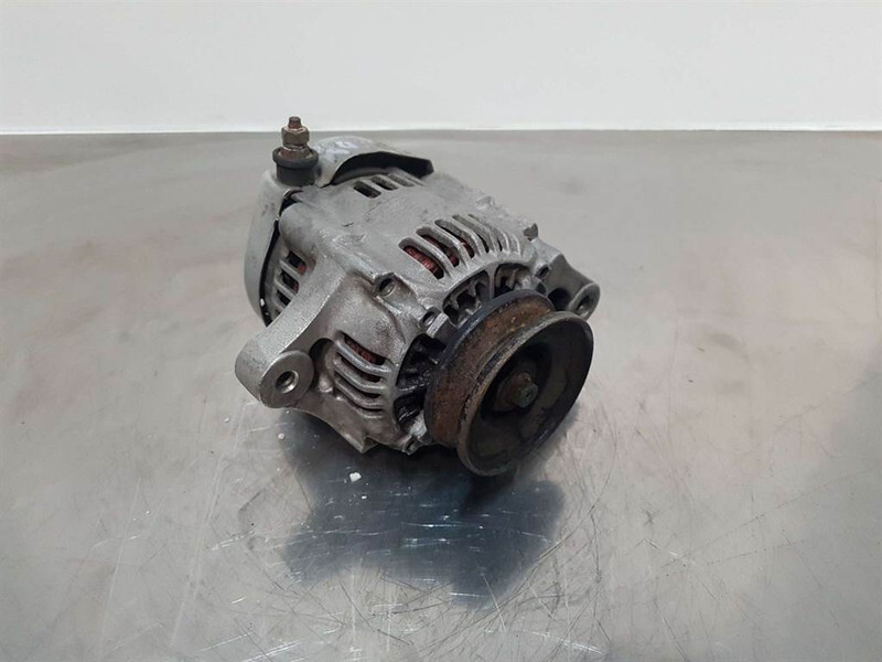 Kubota 12V 30A - Alternator/Lichtmaschine/Dynamo - Двигатель для Строительной техники: фото 1 Kubota 12V 30A - Alternator/Lichtmaschine/Dynamo - Двигатель для Строительной техники: фото 1
