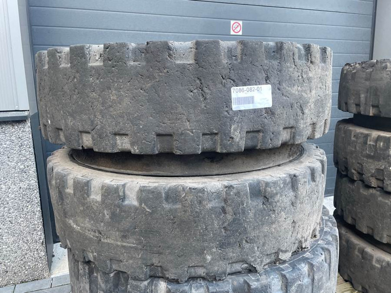 Liebherr LH24M-10.00-20-Tire/Reifen/Band - Шины и диски для Строительной техники: фото 2 Liebherr LH24M-10.00-20-Tire/Reifen/Band - Шины и диски для Строительной техники: фото 2