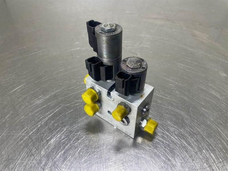 Mecalac 12MTX-6090387-Servo valve/Servoventil/Servoventiel - Гидравлика для Строительной техники: фото 1 Mecalac 12MTX-6090387-Servo valve/Servoventil/Servoventiel - Гидравлика для Строительной техники: фото 1