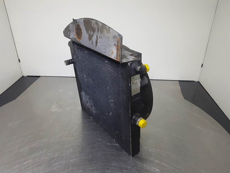 Schaeff SKL844-5010672001-AKG 0881.084.0000-Oil cooler - Гидравлика для Строительной техники: фото 2 Schaeff SKL844-5010672001-AKG 0881.084.0000-Oil cooler - Гидравлика для Строительной техники: фото 2