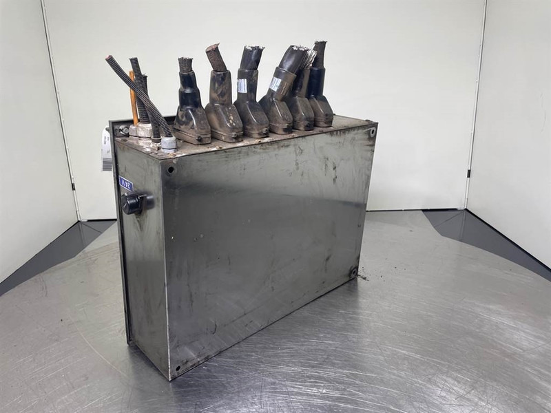 Sennebogen 835E-175343-Switch kabinet/Schaltschrank - Электрическая система для Строительной техники: фото 5 Sennebogen 835E-175343-Switch kabinet/Schaltschrank - Электрическая система для Строительной техники: фото 5