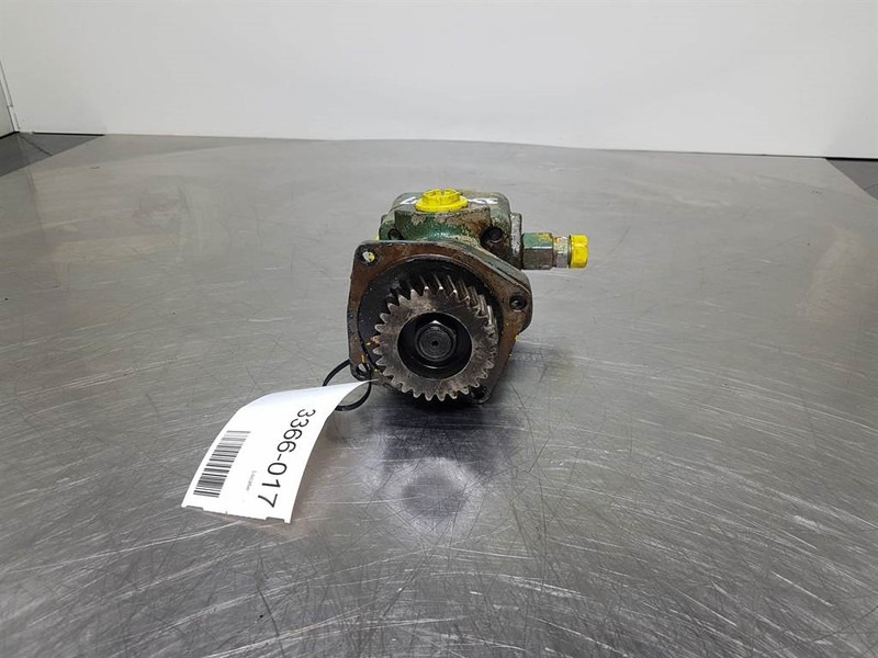 Vickers V210-8W - Gearpump/Zahnradpumpe/Tandwielpomp - Гидравлика: фото 3 Vickers V210-8W - Gearpump/Zahnradpumpe/Tandwielpomp - Гидравлика: фото 3