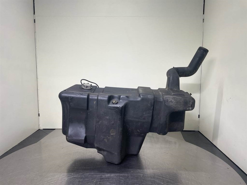 Volvo L30B-Z/X-VOE11306084-Fuel tank/Kraftstofftank - Рама/ Шасси для Строительной техники: фото 1 Volvo L30B-Z/X-VOE11306084-Fuel tank/Kraftstofftank - Рама/ Шасси для Строительной техники: фото 1