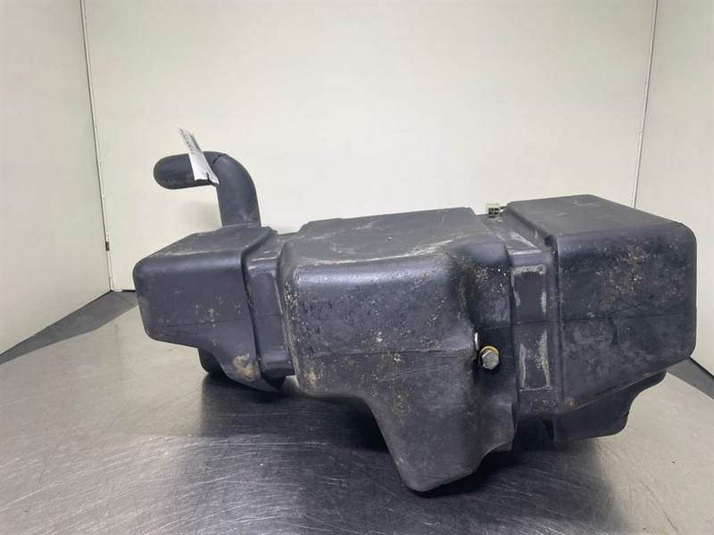 Volvo L30B-Z/X-VOE11306084-Fuel tank/Kraftstofftank - Рама/ Шасси для Строительной техники: фото 4 Volvo L30B-Z/X-VOE11306084-Fuel tank/Kraftstofftank - Рама/ Шасси для Строительной техники: фото 4