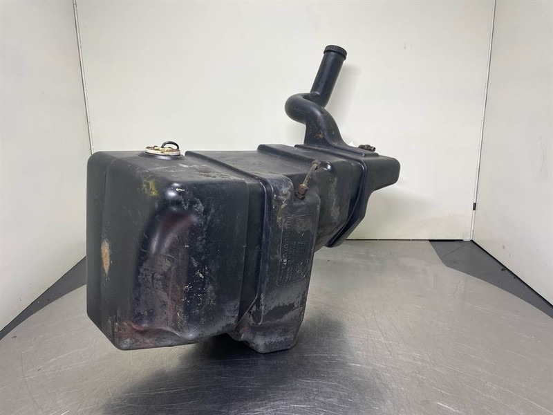 Volvo L30D-VOE11370525-Fuel tank/Kraftstofftank/Tank - Рама/ Шасси для Строительной техники: фото 4 Volvo L30D-VOE11370525-Fuel tank/Kraftstofftank/Tank - Рама/ Шасси для Строительной техники: фото 4