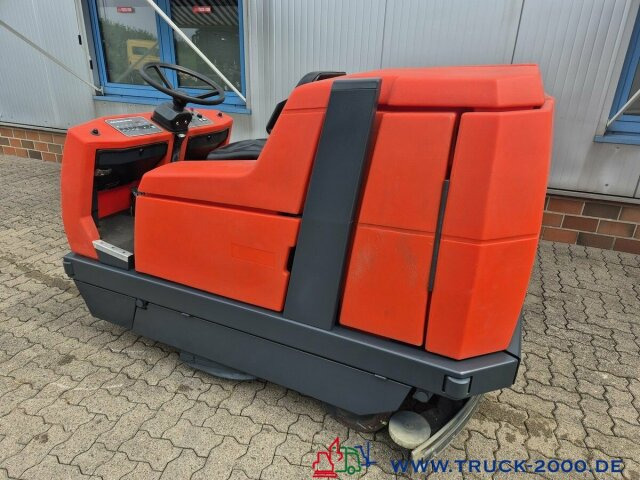 Hako Hakomatic B1100 Kehr- Nass- Scheuersaugmaschine - Поломоечная машина: фото 4 Hako Hakomatic B1100 Kehr- Nass- Scheuersaugmaschine - Поломоечная машина: фото 4
