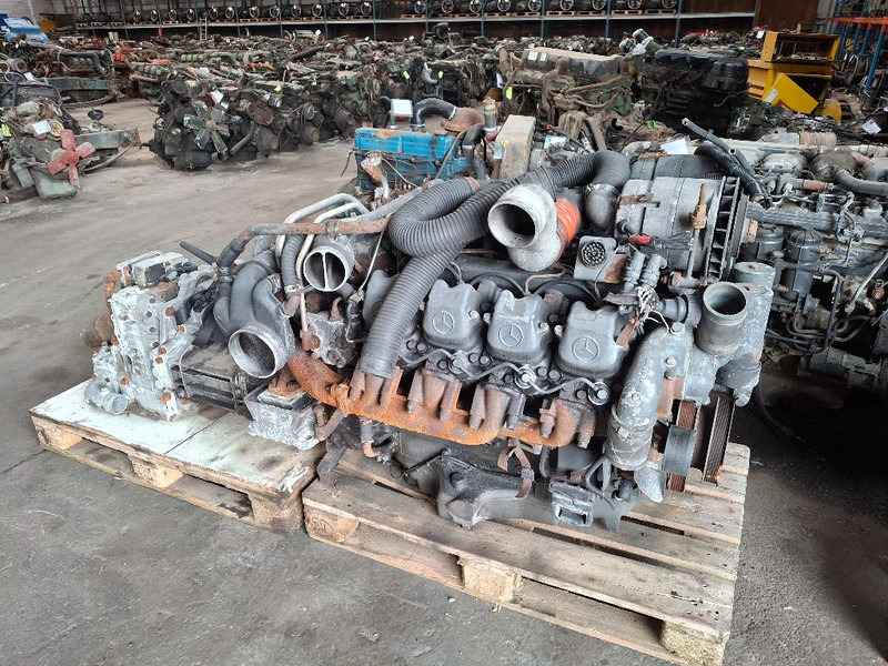 Mercedes-Benz OM442LA - Двигатель: фото 1 Mercedes-Benz OM442LA - Двигатель: фото 1