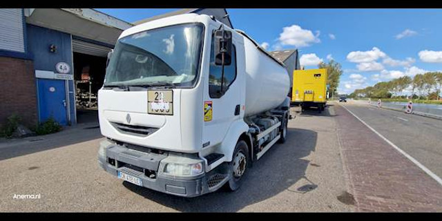 Renault MIDLUM 220 GAS / LPG - Грузовик-цистерна: фото 2 Renault MIDLUM 220 GAS / LPG - Грузовик-цистерна: фото 2
