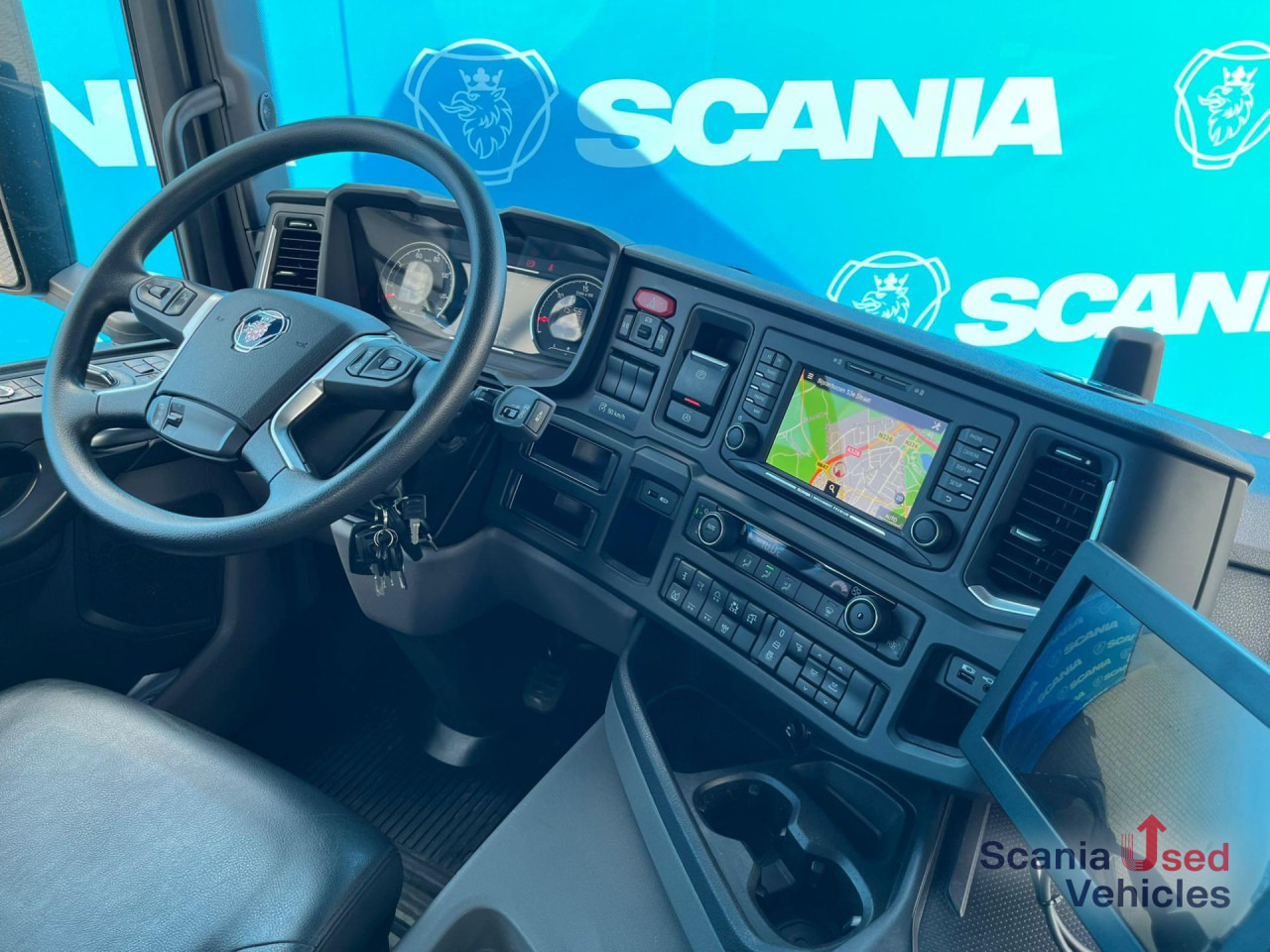 SCANIA G 450 B8x2*6NB DIFF-L HIAB X-HIPRO 262 EP-4 - Грузовик бортовой/ Платформа: фото 4 SCANIA G 450 B8x2*6NB DIFF-L HIAB X-HIPRO 262 EP-4 - Грузовик бортовой/ Платформа: фото 4