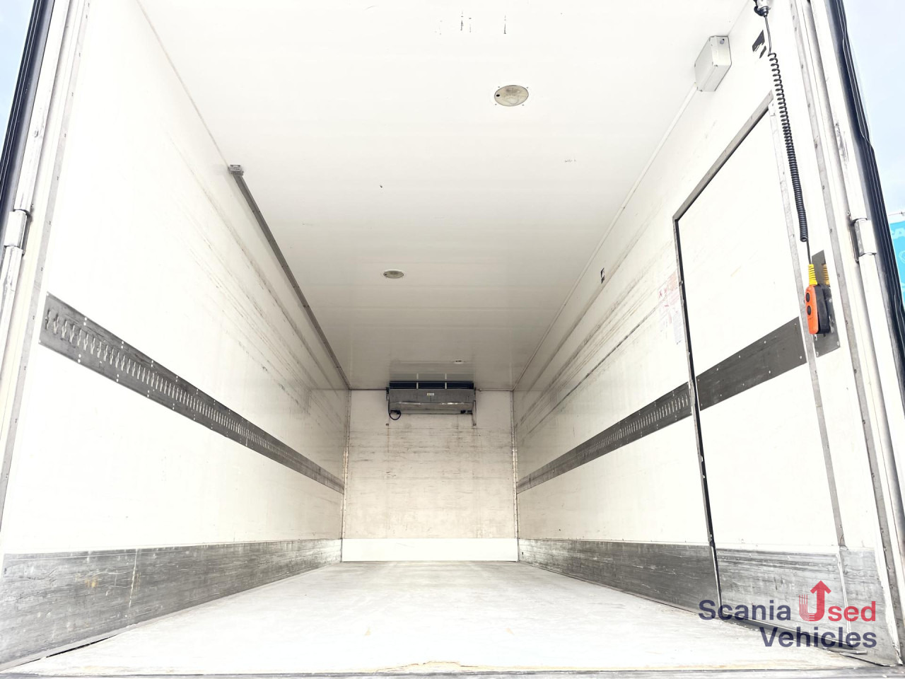 SCANIA P 250 B4x2LA FRIGO -27 TAIL LIFT 1.5T 815X251X244C - Рефрижератор: фото 3 SCANIA P 250 B4x2LA FRIGO -27 TAIL LIFT 1.5T 815X251X244C - Рефрижератор: фото 3