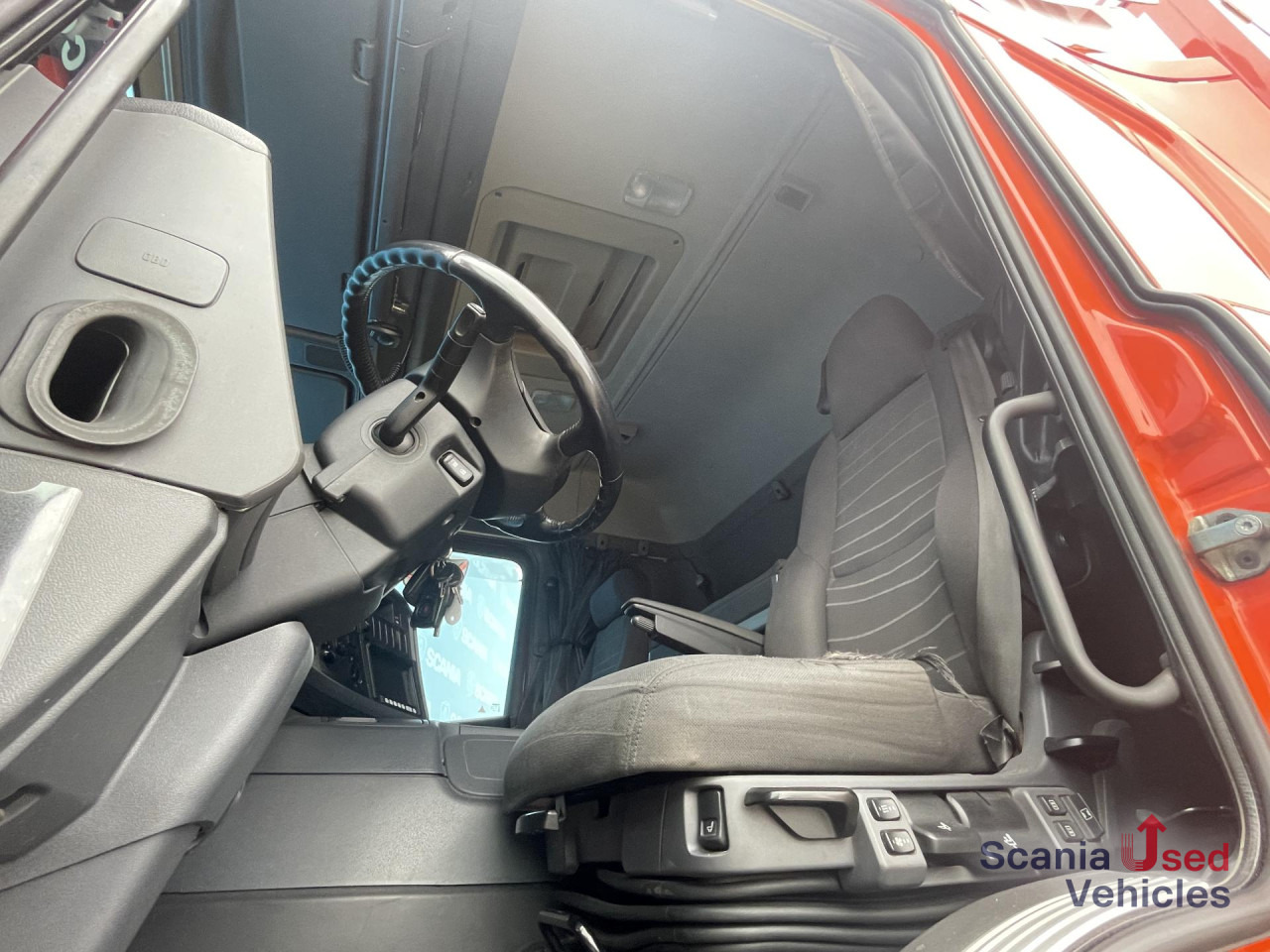 SCANIA P 370 LB4x2MNB RETARDER FULL AIR 705X245X235 - Грузовик с закрытым кузовом: фото 4 SCANIA P 370 LB4x2MNB RETARDER FULL AIR 705X245X235 - Грузовик с закрытым кузовом: фото 4