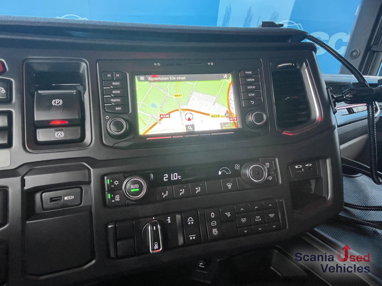 SCANIA R 650 B6x4NB RETARDER V8 WOOD KESLA 2112T CRANE - Лесовоз, Автоманипулятор: фото 2 SCANIA R 650 B6x4NB RETARDER V8 WOOD KESLA 2112T CRANE - Лесовоз, Автоманипулятор: фото 2