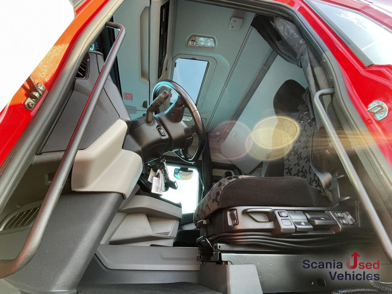 SCANIA R 410 A4x2NA RETARDER LED NAVI - Тягач: фото 4 SCANIA R 410 A4x2NA RETARDER LED NAVI - Тягач: фото 4