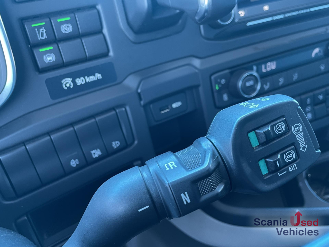 SCANIA R 410 A4x2NA RETARDER LED NAVI - Тягач: фото 5 SCANIA R 410 A4x2NA RETARDER LED NAVI - Тягач: фото 5