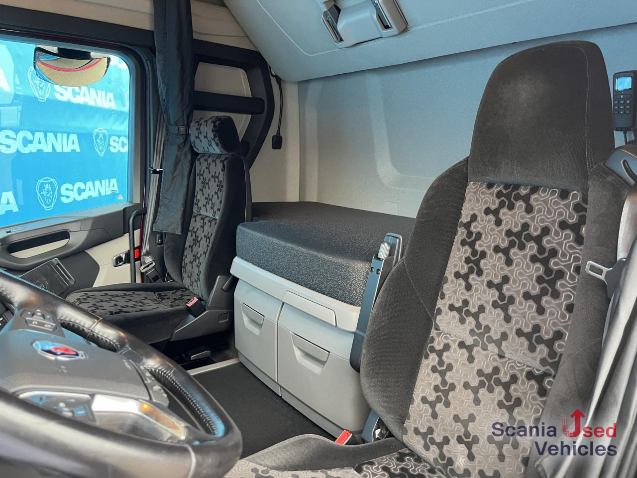 SCANIA R 450 A6x2/4NA RETARDER PTO P-AIRCO LED NAVI - Тягач: фото 3 SCANIA R 450 A6x2/4NA RETARDER PTO P-AIRCO LED NAVI - Тягач: фото 3