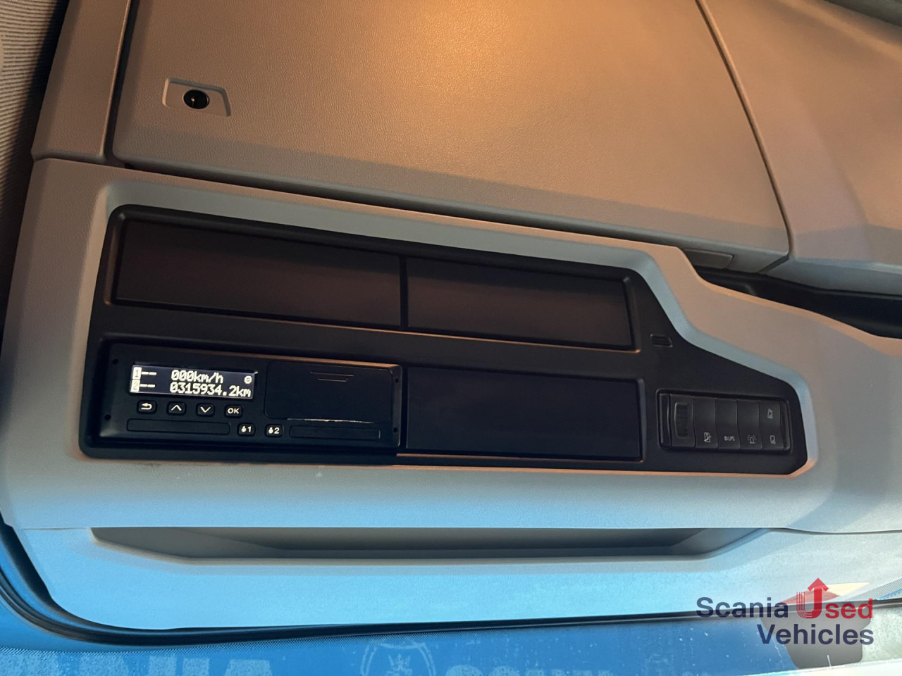 SCANIA R 450 A6x2/4NA RETARDER PTO P-AIRCO LED NAVI - Тягач: фото 5 SCANIA R 450 A6x2/4NA RETARDER PTO P-AIRCO LED NAVI - Тягач: фото 5