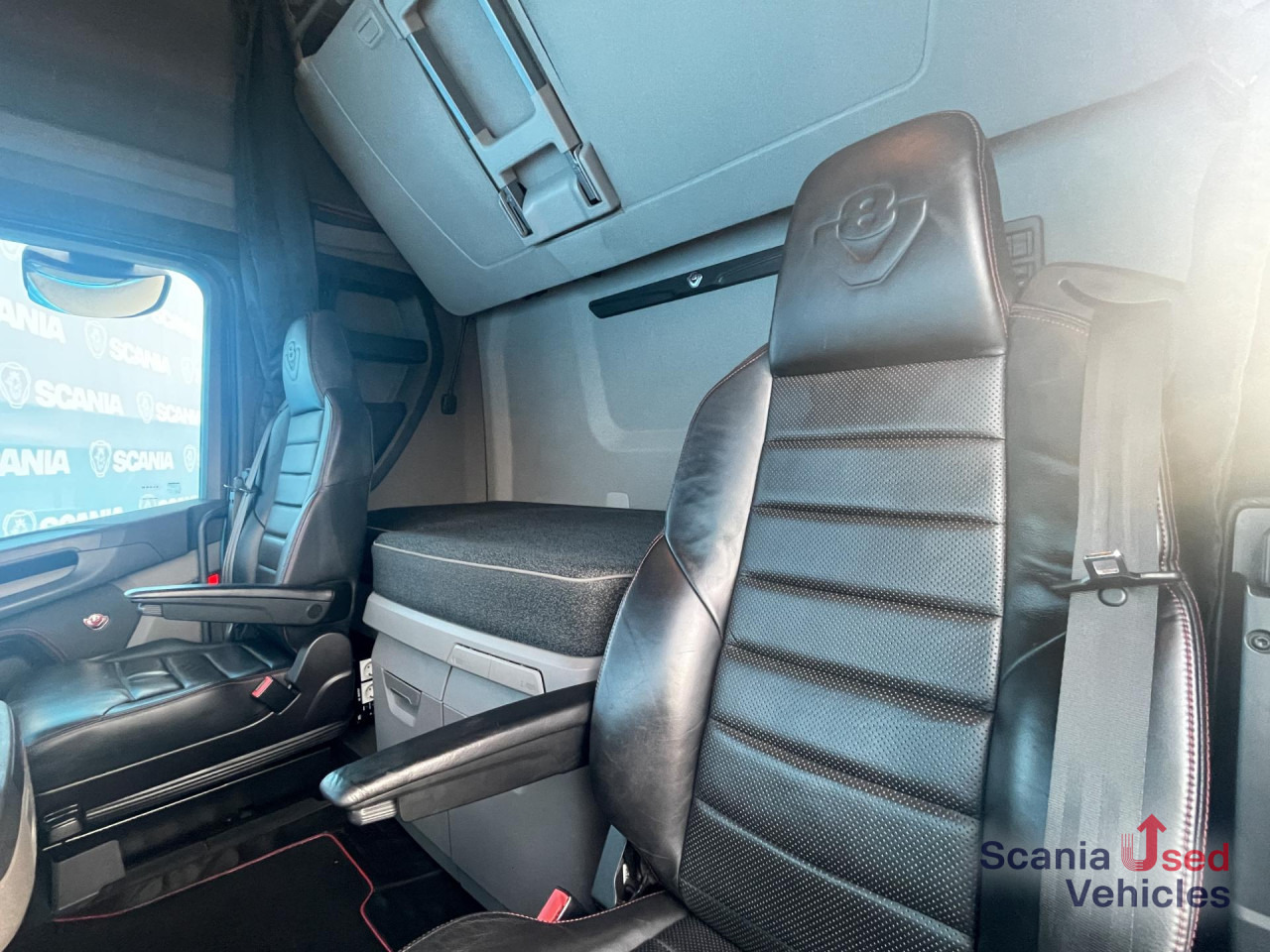 SCANIA S 660 A6x2/4NB V8 RETARDER FULL AIR 8T DIFF-L LED - Тягач: фото 3 SCANIA S 660 A6x2/4NB V8 RETARDER FULL AIR 8T DIFF-L LED - Тягач: фото 3