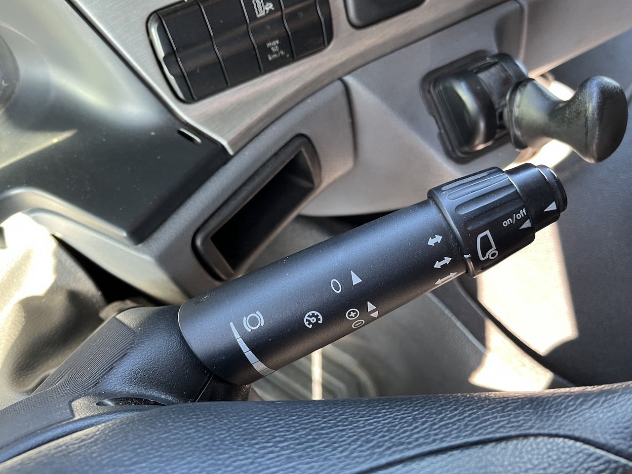 Mercedes-Benz 2541 6x2 Atlas 135.2E Pritsche 8,20 m Ausziehbar - Тентованный грузовик, Автоманипулятор: фото 2 Mercedes-Benz 2541 6x2 Atlas 135.2E Pritsche 8,20 m Ausziehbar - Тентованный грузовик, Автоманипулятор: фото 2