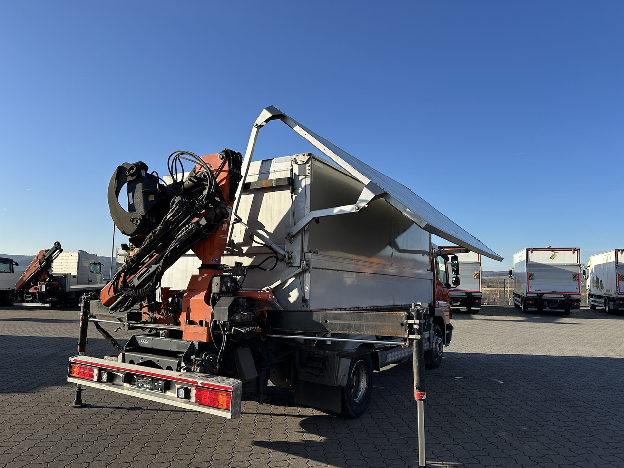 Mercedes-Benz Atego 1529 4x2  Atlas 57.3-A2   Kadaverkipper - Самосвал, Автоманипулятор: фото 2 Mercedes-Benz Atego 1529 4x2  Atlas 57.3-A2   Kadaverkipper - Самосвал, Автоманипулятор: фото 2