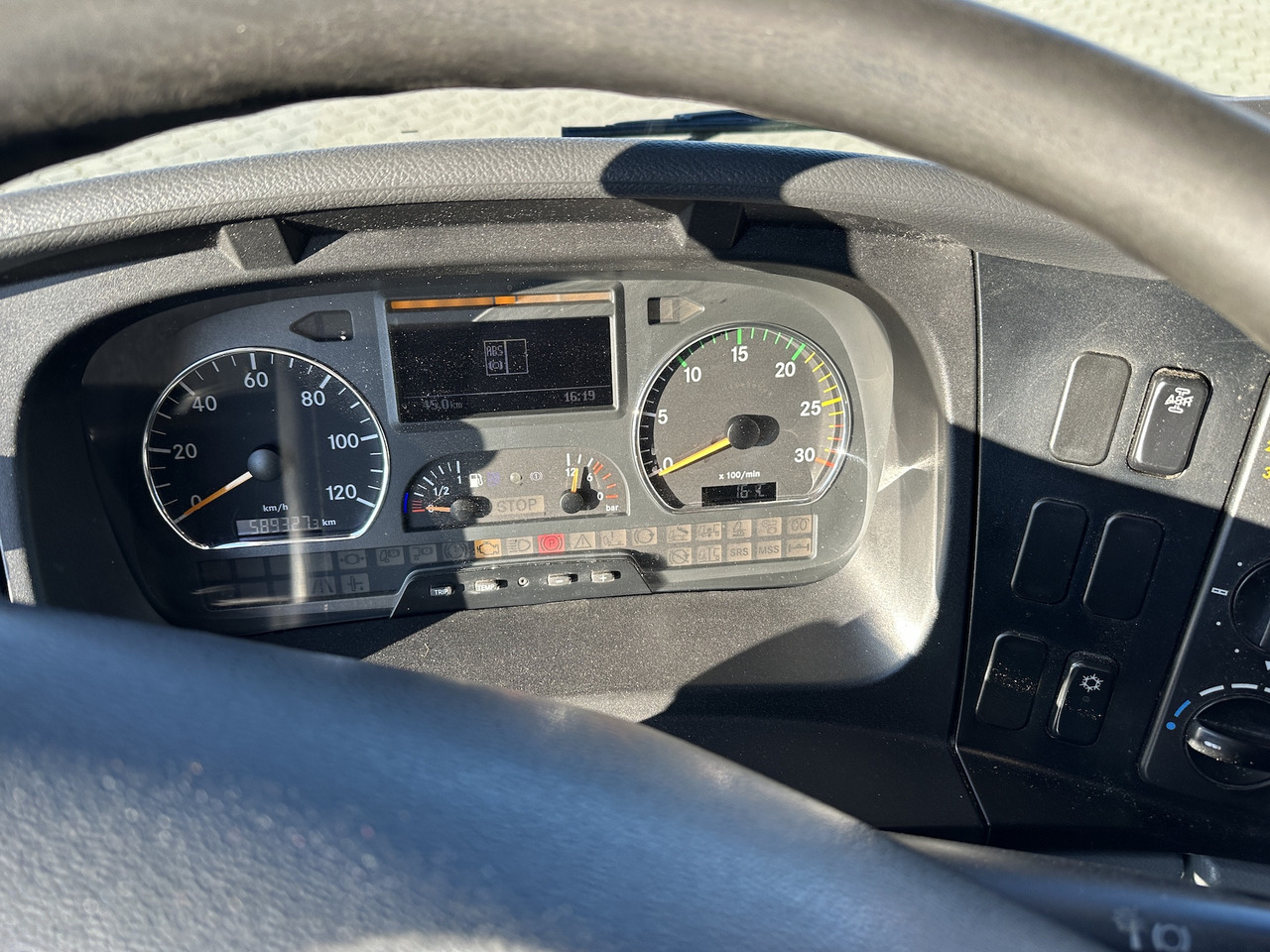 Mercedes-Benz Atego 1529 4x2  Atlas 57.3-A2   Kadaverkipper - Самосвал, Автоманипулятор: фото 5 Mercedes-Benz Atego 1529 4x2  Atlas 57.3-A2   Kadaverkipper - Самосвал, Автоманипулятор: фото 5