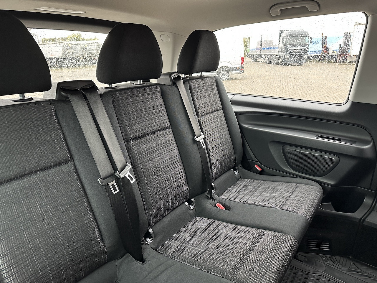 Mercedes-Benz Vito 111 CDI   9 Sitzer   BT   FSE   Klima   Tempomat   Radio - Пассажирский фургон: фото 2 Mercedes-Benz Vito 111 CDI   9 Sitzer   BT   FSE   Klima   Tempomat   Radio - Пассажирский фургон: фото 2