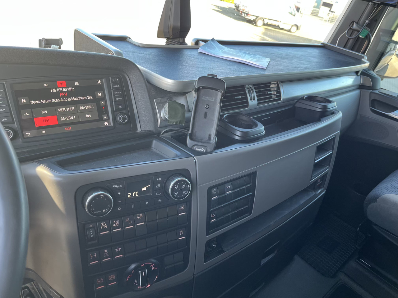 MAN TGX 18.540 4x2 D38 Intarder - Тягач: фото 2 MAN TGX 18.540 4x2 D38 Intarder - Тягач: фото 2