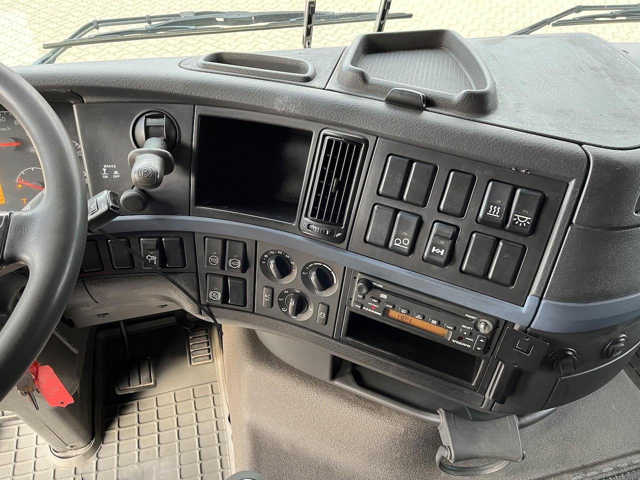 Volvo FH 520 6x2 Palfinger PK 12502 | AHK - Автоманипулятор, Грузовик бортовой/ Платформа: фото 4 Volvo FH 520 6x2 Palfinger PK 12502 | AHK - Автоманипулятор, Грузовик бортовой/ Платформа: фото 4