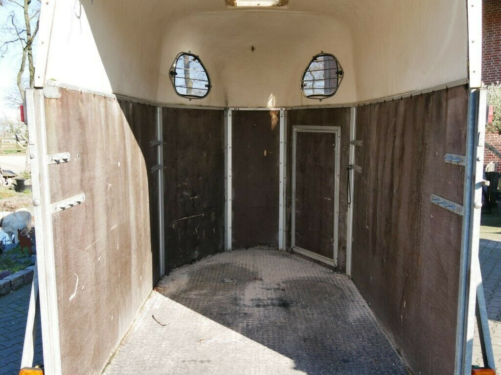 Holz Poly 2 Pferde Holz Poly 2 Pferde - Прицеп-коневоз: фото 2 Holz Poly 2 Pferde Holz Poly 2 Pferde - Прицеп-коневоз: фото 2