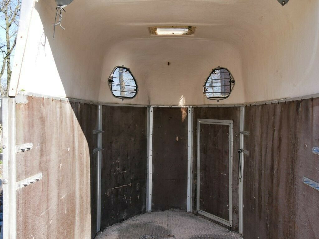 Holz Poly 2 Pferde Holz Poly 2 Pferde - Прицеп-коневоз: фото 3 Holz Poly 2 Pferde Holz Poly 2 Pferde - Прицеп-коневоз: фото 3