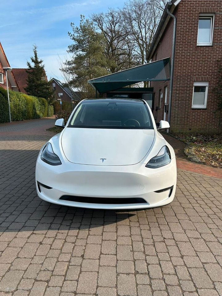 Tesla Model Y Hinterradantrieb RWD - Седан: фото 2 Tesla Model Y Hinterradantrieb RWD - Седан: фото 2